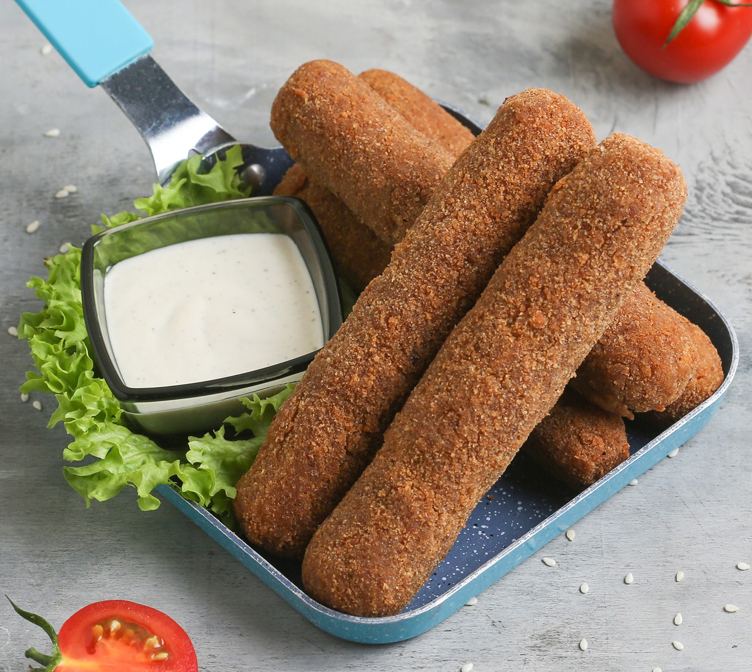 Жареные палочки моцареллы