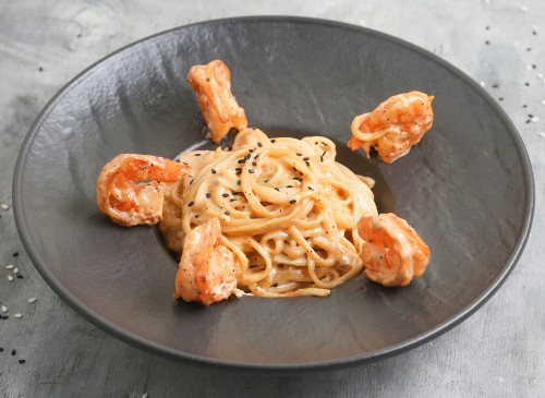 Спагеттис креветками 