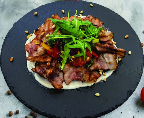 С беконом и овощами 